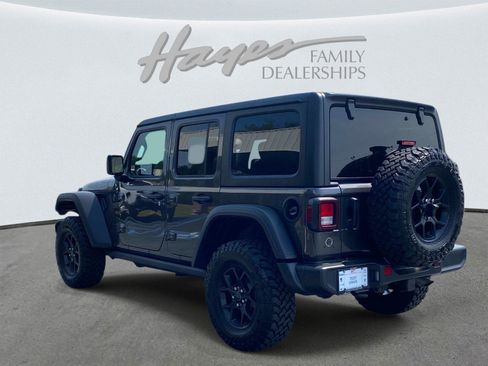 Used 2025 Jeep Wrangler Willys AWD/4WD image 6