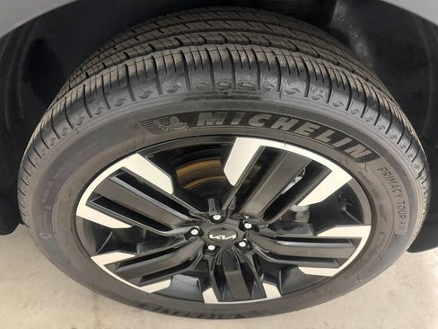 Used 2023 Kia Telluride SX AWD/4WD image 10