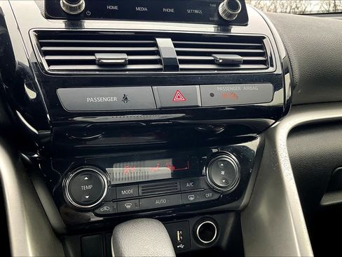 Used 2023 Mitsubishi Eclipse Cross LE AWD/4WD image 34