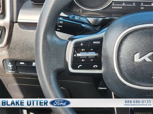 Used 2022 Kia Sorento LX image 26