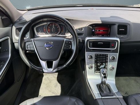 Used 2018 Volvo V60 T5 Cross Country w/ Convenience Package AWD/4WD image 28