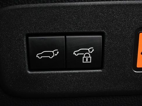 Used 2024 Lexus GX 550 w/ Cold Area Package image 29