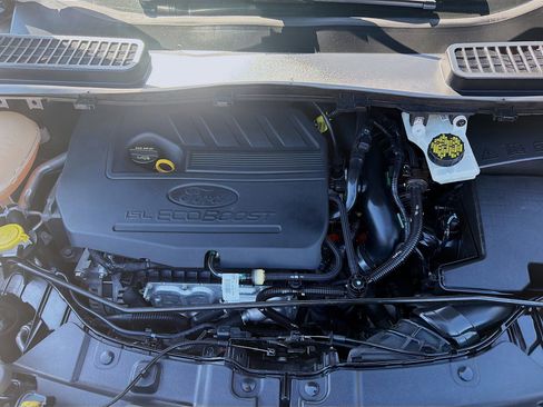 Used 2018 Ford Escape SEL image 35