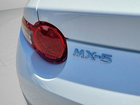 Used 2022 MAZDA MX-5 Miata RF Grand Touring RWD image 35