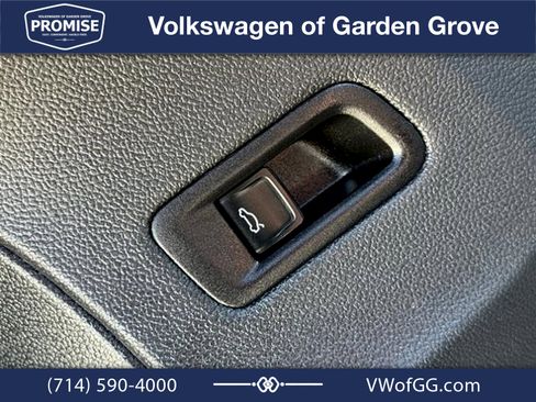 Used 2024 Volkswagen Atlas SE FWD image 14