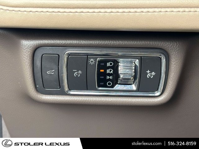 Used 2022 Lincoln Aviator AWD w/ Premium Package image 25