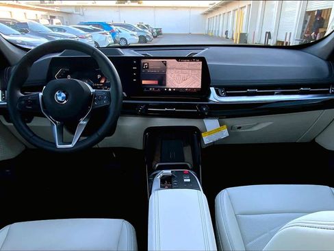 Used 2026 BMW X1 xDrive28i w/ Technology Package image 15