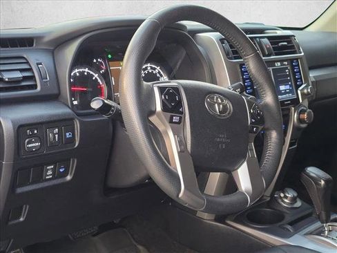 Used 2022 Toyota 4Runner TRD Sport AWD/4WD image 11