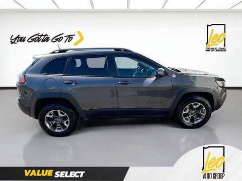 Used 2019 Jeep Cherokee Trailhawk w/ Cold Weather Group AWD/4WD image 4