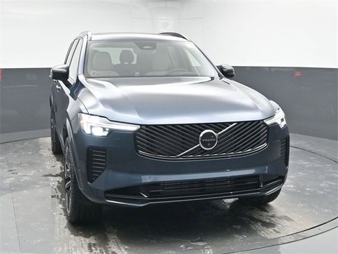 New 2026 Volvo XC90 T8 Ultra image 2