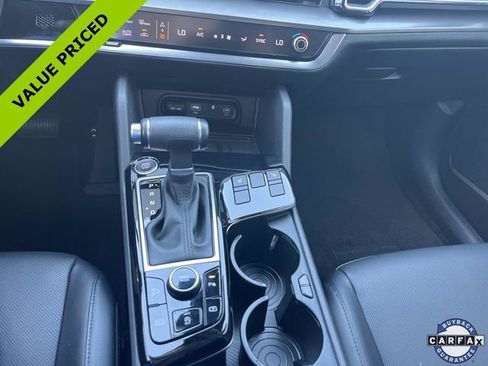 Used 2024 Kia Sportage EX FWD image 33
