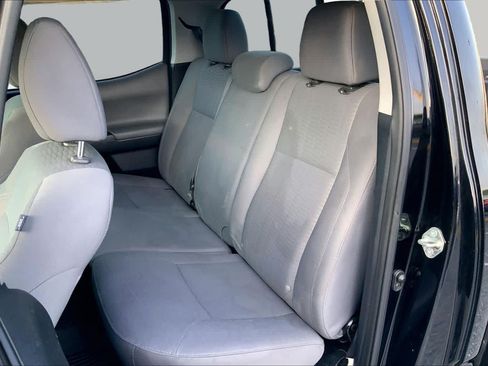 Used 2017 Toyota Tacoma SR RWD image 19