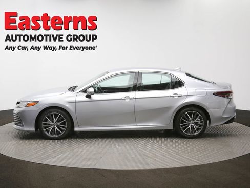 Used 2024 Toyota Camry XLE FWD image 60