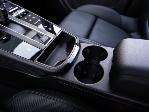 New 2026 Porsche Macan AWD/4WD image 19