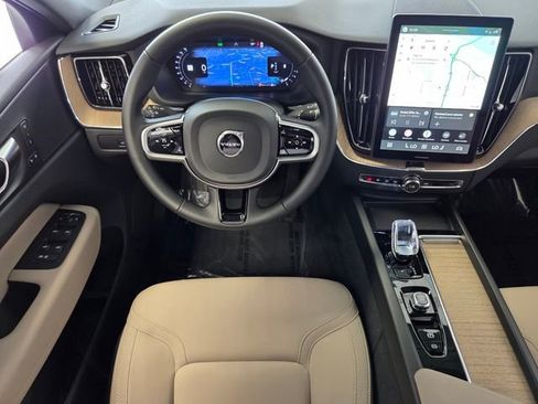 Certified 2026 Volvo XC60 B5 Core AWD/4WD image 16