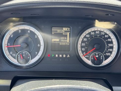 Used 2018 RAM 1500 Express RWD image 25