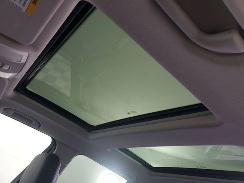 Used 2015 Mercedes-Benz GLK 350 2WD image 28