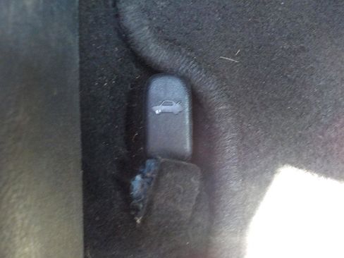 Used 2021 Nissan Versa SV image 11