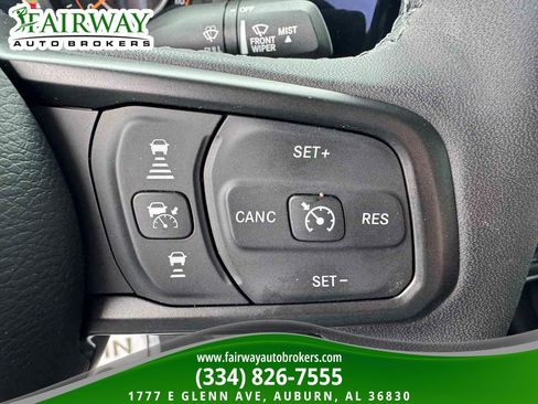 Used 2025 Jeep Gladiator Rubicon w/ Convenience Group AWD/4WD image 24