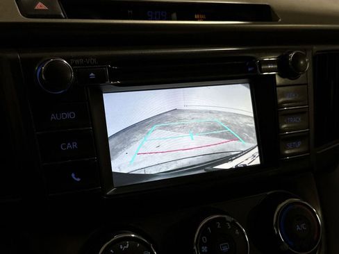 Used 2015 Toyota RAV4 LE AWD/4WD image 15