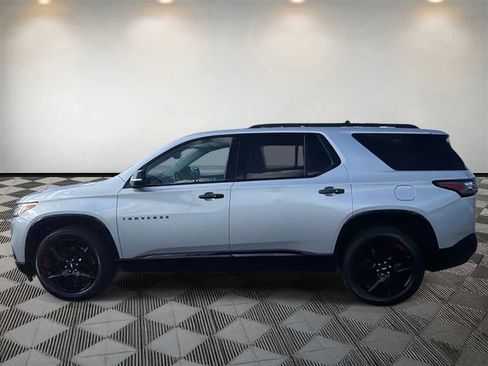 Used 2021 Chevrolet Traverse Premier w/ Redline Edition AWD/4WD image 8