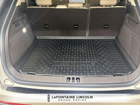 Certified 2023 Lincoln Nautilus AWD w/ Premium Package image 28