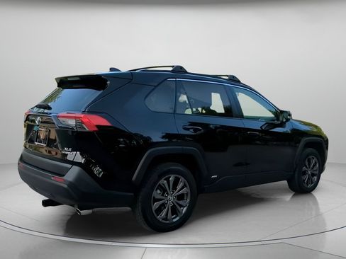 Used 2023 Toyota RAV4 XLE Premium AWD/4WD image 28
