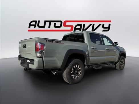 Used 2023 Toyota Tacoma TRD Off-Road w/ Technology Package RWD image 5