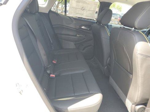 New 2026 Chevrolet Trax ACTIV w/ Sunroof Package FWD image 12