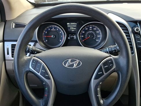 Used 2014 Hyundai Elantra GT image 18