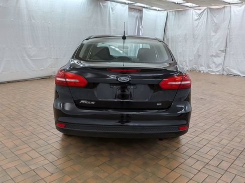 Used 2018 Ford Focus SE FWD image 6