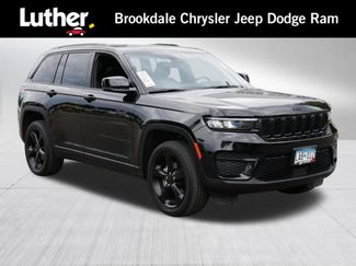 Used 2023 Jeep Grand Cherokee Altitude AWD/4WD video 1