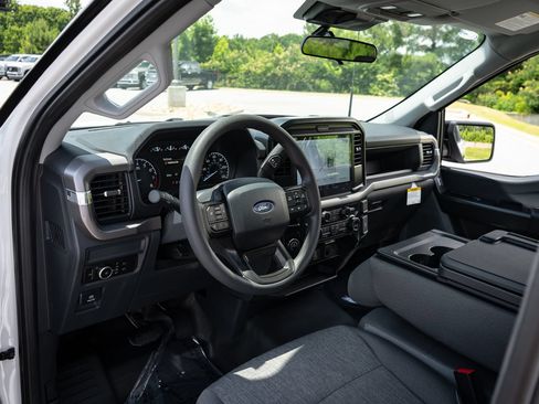 Used 2026 Ford F150 XL w/ Equipment Group 103A High RWD image 13