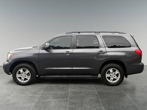 Used 2013 Toyota Sequoia SR5 w/ Premium Pkg AWD/4WD image 6