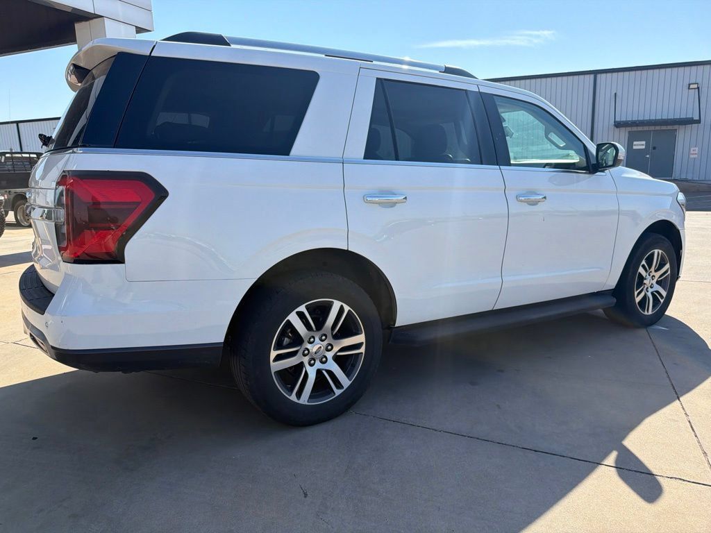 Used 2024 Ford Expedition Limited AWD/4WD image 4