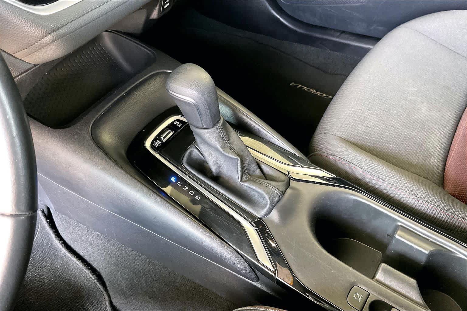 Used 2025 Toyota Corolla SE FWD image 17