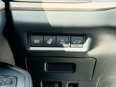 Used 2025 Toyota Grand Highlander AWD Hybrid image 40