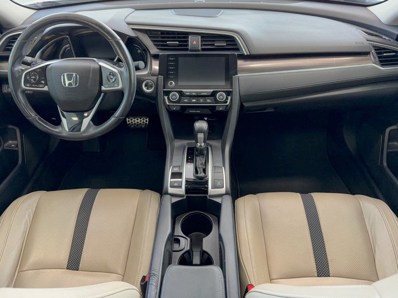 Used 2019 Honda Civic Touring image 17