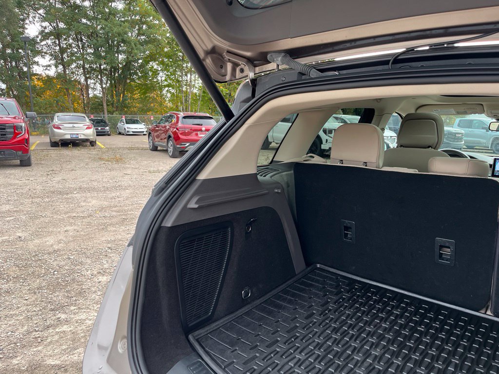 Used 2020 Lincoln Corsair AWD w/ Premium Package image 11