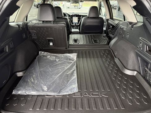 Used 2025 Subaru Outback Touring image 52