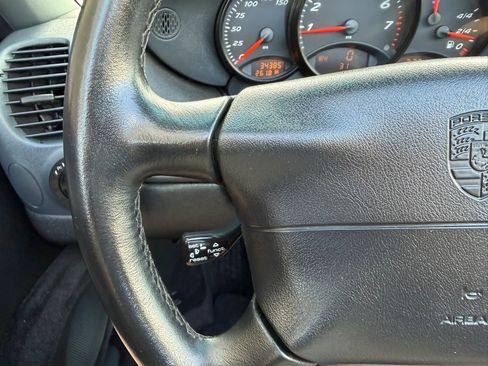 Used 1997 Porsche Boxster RWD image 32