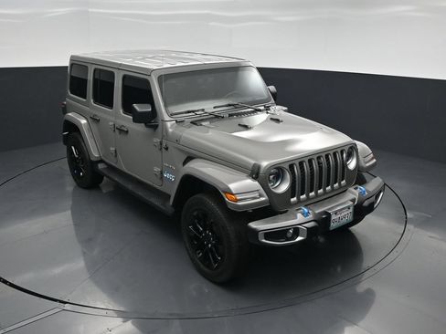 Used 2023 Jeep Wrangler Unlimited Sahara w/ Cold Weather Group AWD/4WD image 36