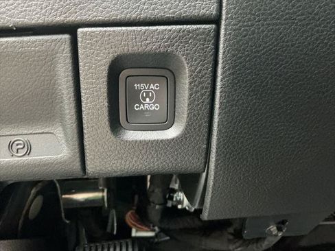 Certified 2026 RAM 3500 Limited AWD/4WD image 38