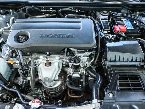 Used 2025 Honda Civic Sport image 33