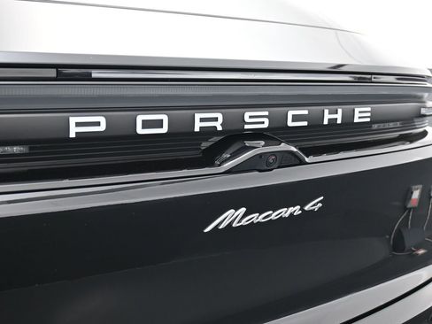 New 2026 Porsche Macan 4 Electric image 14