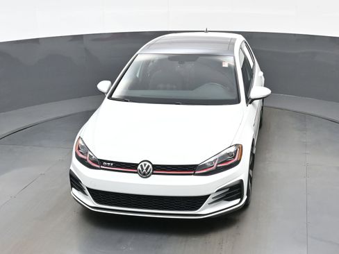 Used 2018 Volkswagen GTI SE FWD image 40