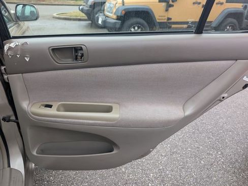 Used 2002 Toyota Camry image 20