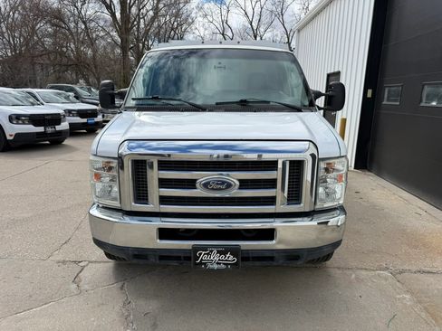 Used 2012 Ford E-350 and Econoline 350 Super Duty w/ Class I Trailer Tow Pkg RWD image 3