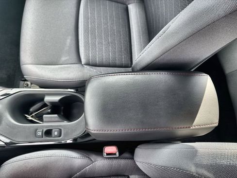 Used 2025 Toyota Corolla SE image 29