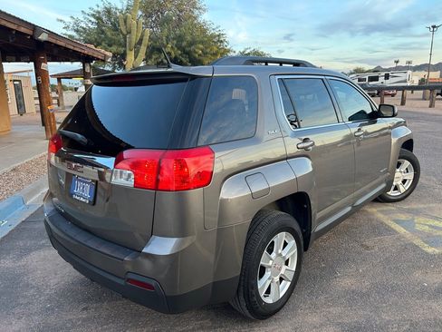 Used 2011 GMC Terrain SLE image 5